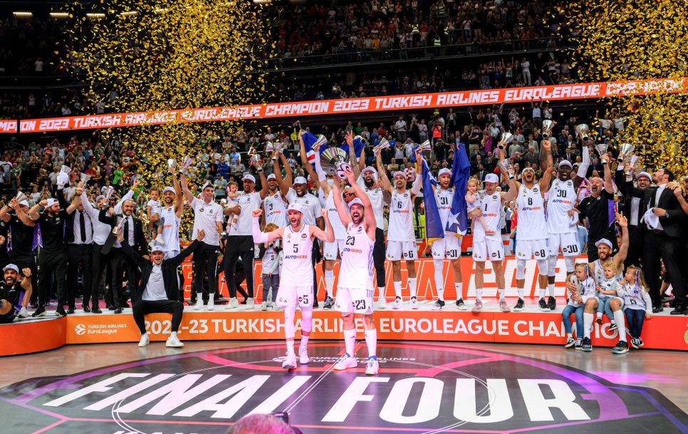 El Real Madrid celebra el título conquistado en la Euroleague | Fuente: Euroleague