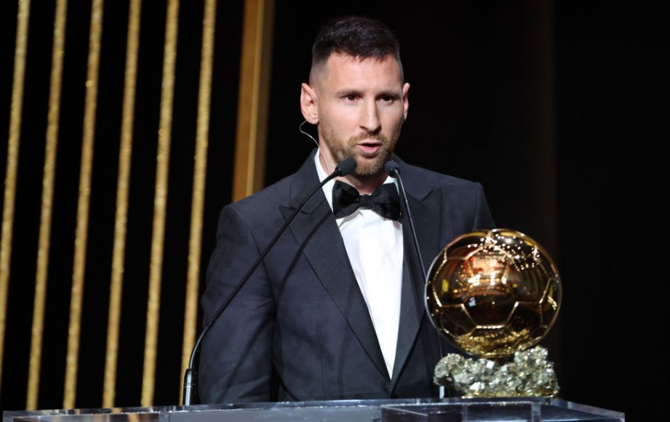 Messi, durante su discurso en la gala del Balón de Oro, en París. / Fuente: Pascal Le Segretain/Getty Images