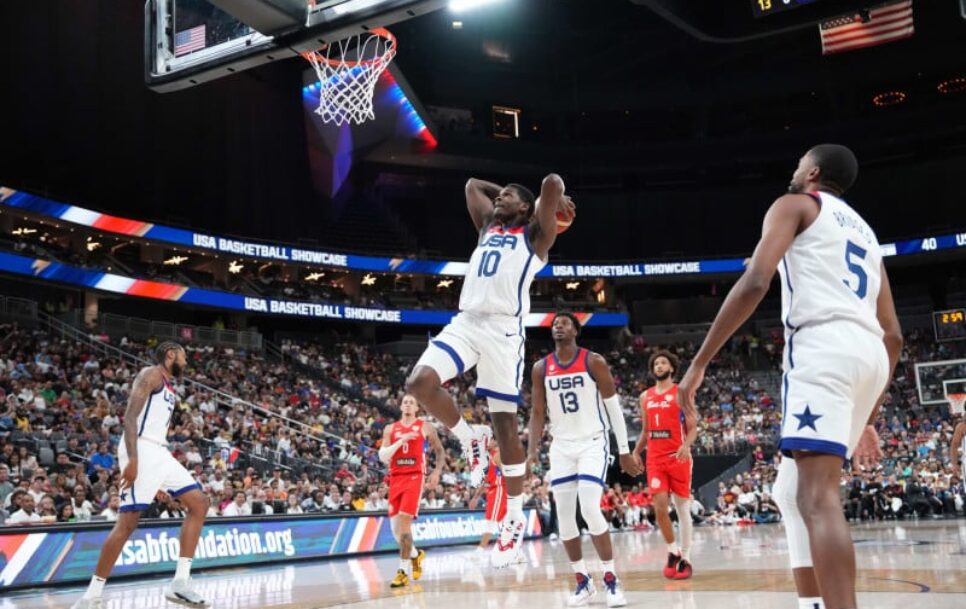 El Equipo de Estados Unidos en acción contra Puerto Rico a principios de agosto. Fuente: Jesse D. Garrabrant/NBAE vía Getty Images