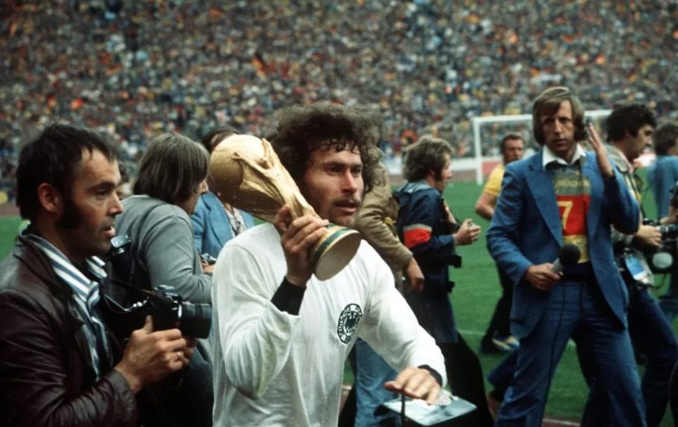 Paul Breitner fue uno de los mejores jugadores de la década de 1970, tanto con la camiseta del Bayern de Múnich como con la de la selección alemana. / Fuente: Getty – Contributor