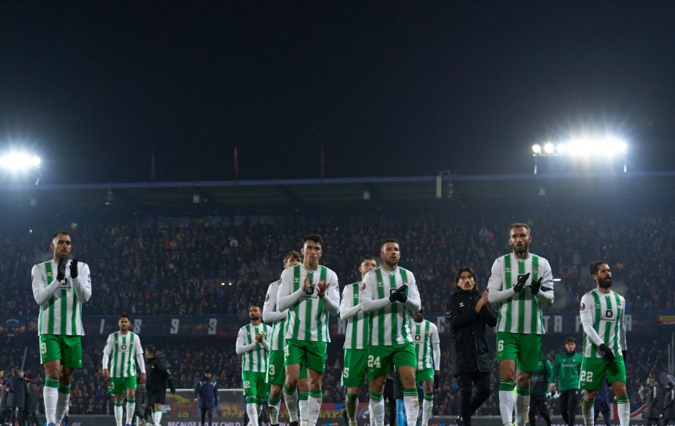 Los béticos desperdiciaron la oportunidad de sellar la clasificación en Praga. / Fuente: Twitter @RealBetis