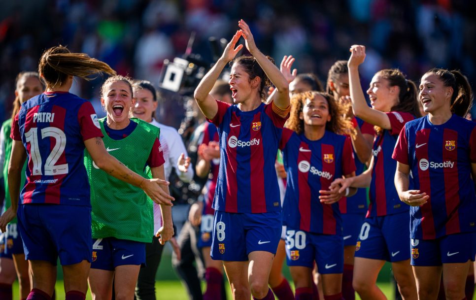 El Barça Femení celebrando un triunfo en casa / Fuente: FCB Femeni