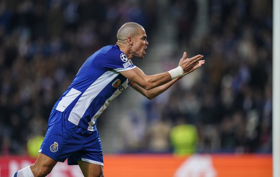 Pepe se ha convertido en el goleador más veterano de la Champions / Fuente: Twitter @FCPorto