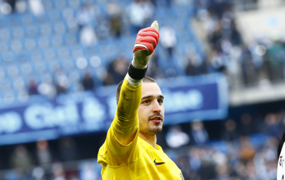 Arnau Tenas tras debutar con el PSG / Foto: @PSG