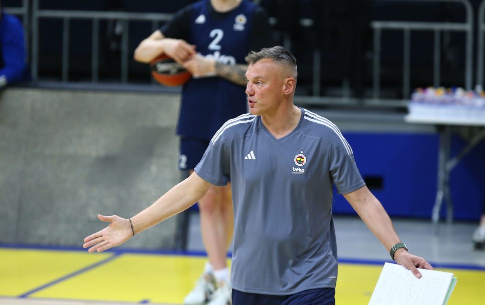 Sarunas Jasikevicius debutará en el banquillo del Fenerbahçe | Foto: Twitter @FBBasketbol