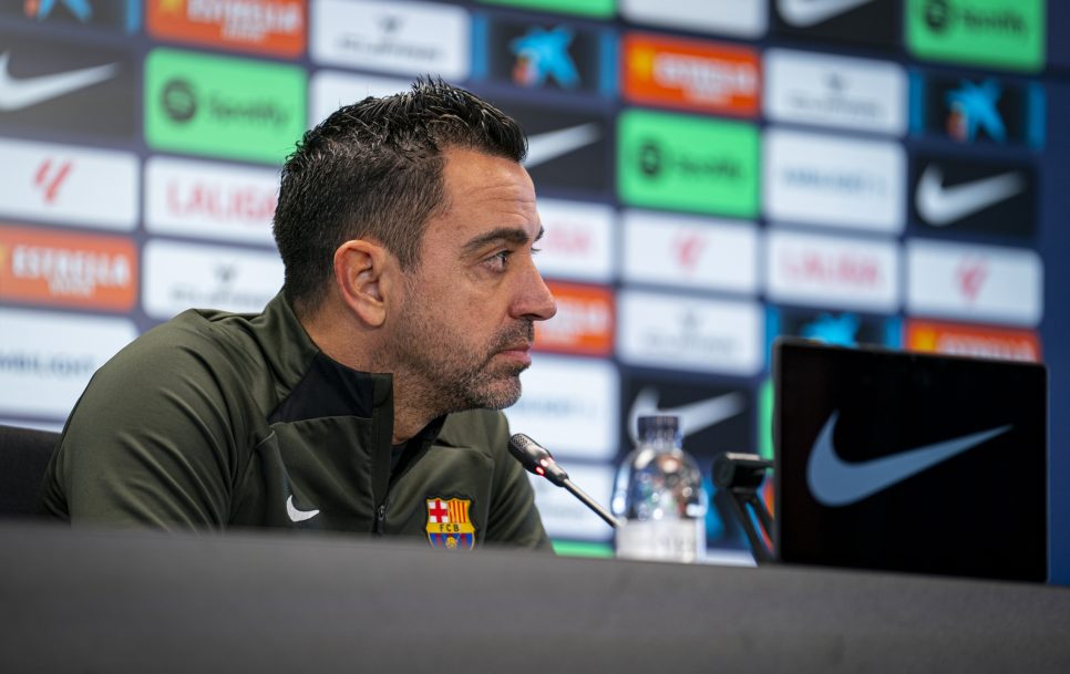 Xavi hablando en rueda de prensa / Foto: @FCBarcelona