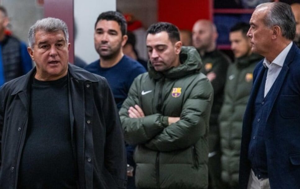 Laporta en el vestuario del Barcelona / Fuente: @FCBarcelona
