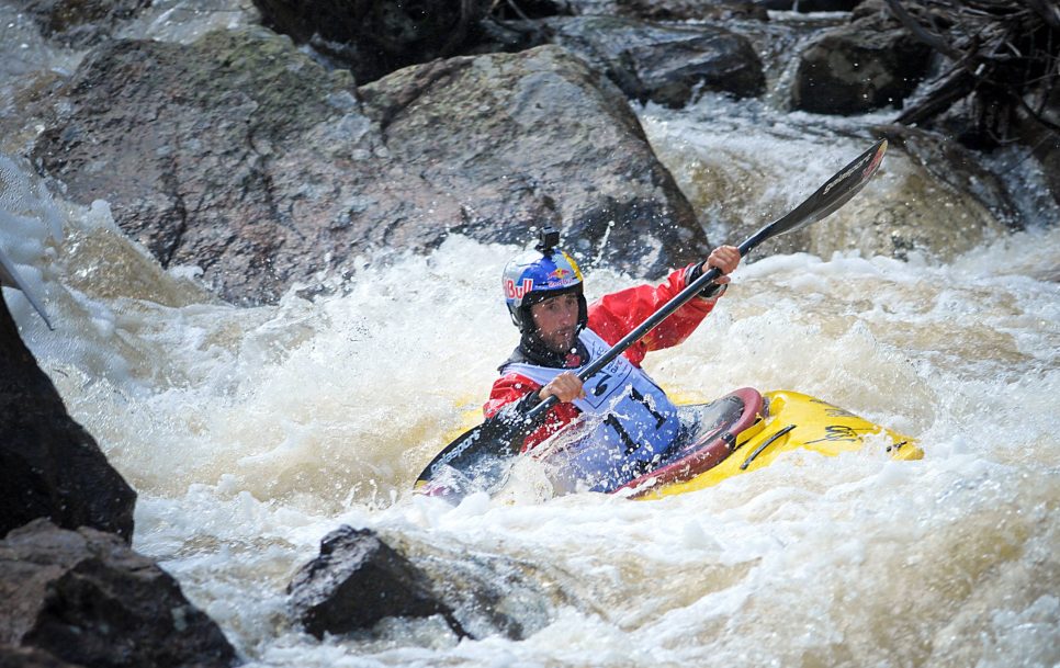 Aniol Serrasolses ha dominado los pasajes más fascinantes de la tierra con su kayak. | Fuente: Imago.