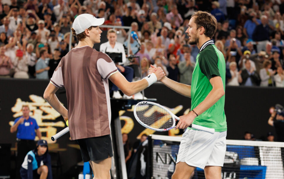 Jannik Sinner y Daniil Medvedev se volverán a ver las caras por la primera semifinal del Masters 1000 de Miami. | Fuente: Imago – Sydney Low.
