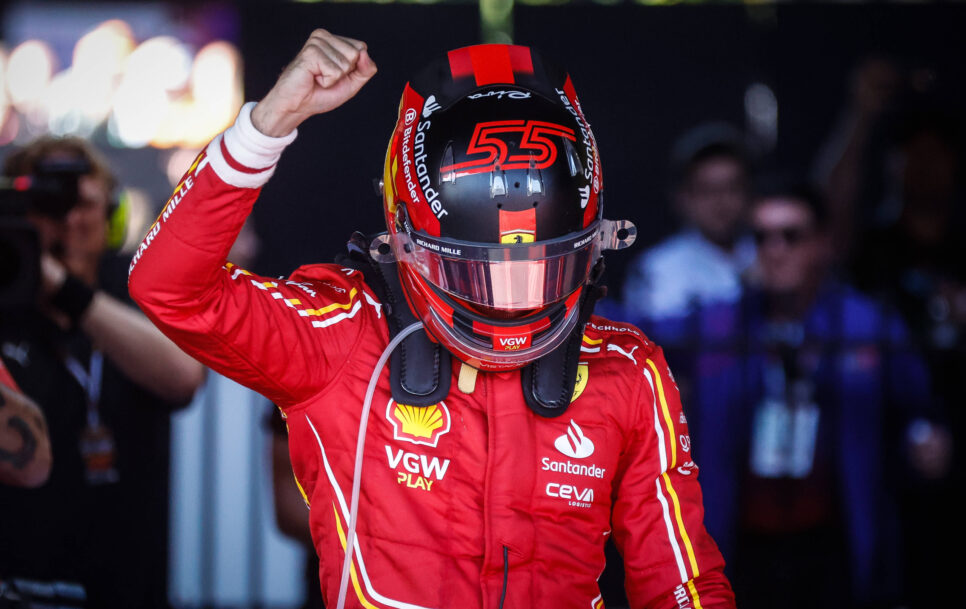 Carlos Sainz Jr. se llevó, contra todo pronóstico, el Gran Premio de Australia. | Fuente: Imago – Chris Putnam