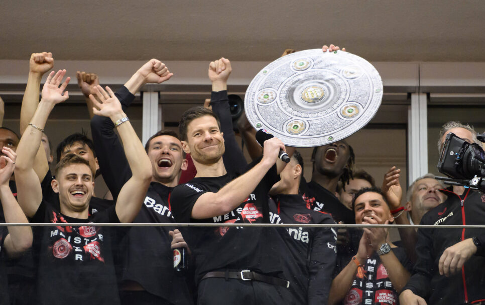 El Bayer Leverkusen de Xabi Alonso ocupa la primera posición del ranking de las mayores rachas de imbatibilidad con un total de 51 partidos sin perder. / Foto: IMAGO / Sven Simon