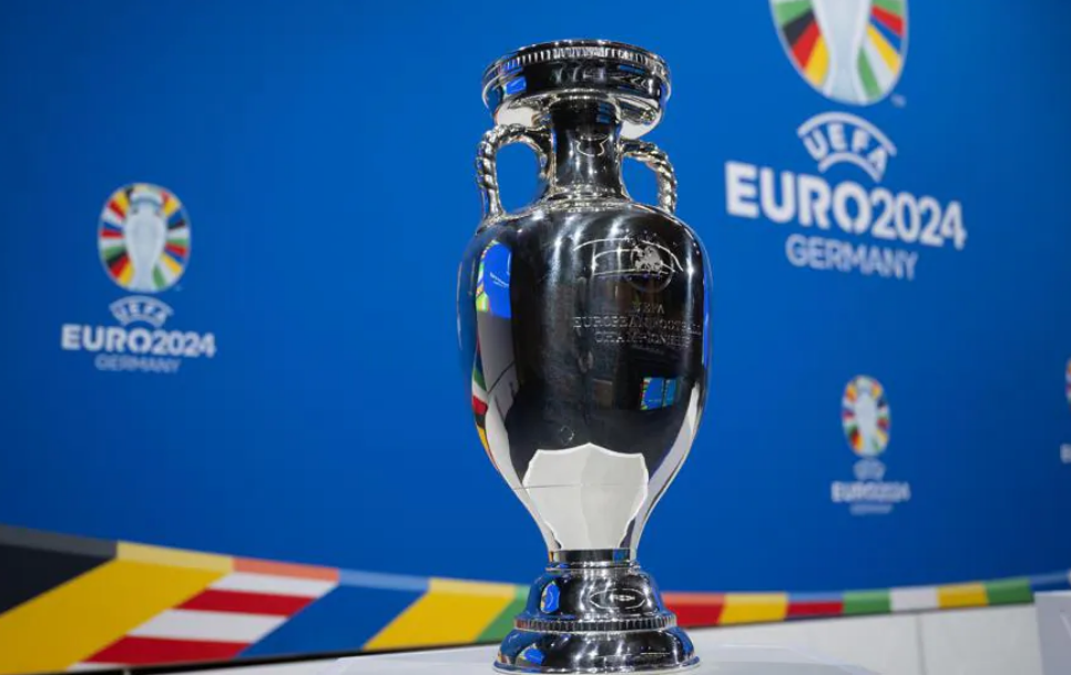 El trofeo de la Eurocopa | Fuente: UEFA via Getty Images