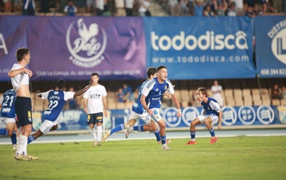 El Xerez celebra la victoria contra el UCAM | Fuente: Twitter @XerezCD_OFICIAL