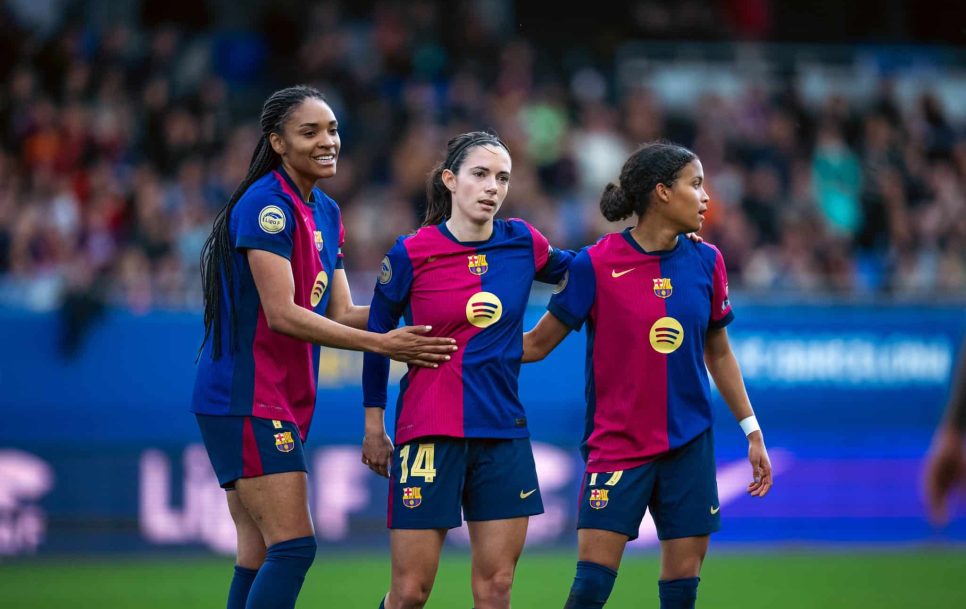 Aitana Bomnatí, Salma Paralluelo y Vicky López, jugadoras del Barça femenino | Fuente: Imago